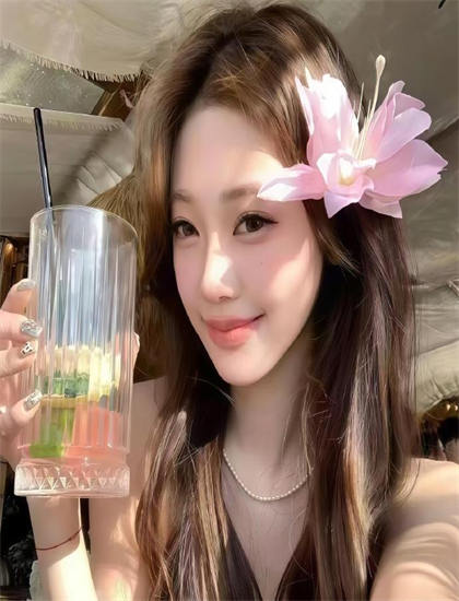 刷片完全手册：《麦当娜：X夫人》的分析巧妙的镜头语言 助你获得心灵启迪